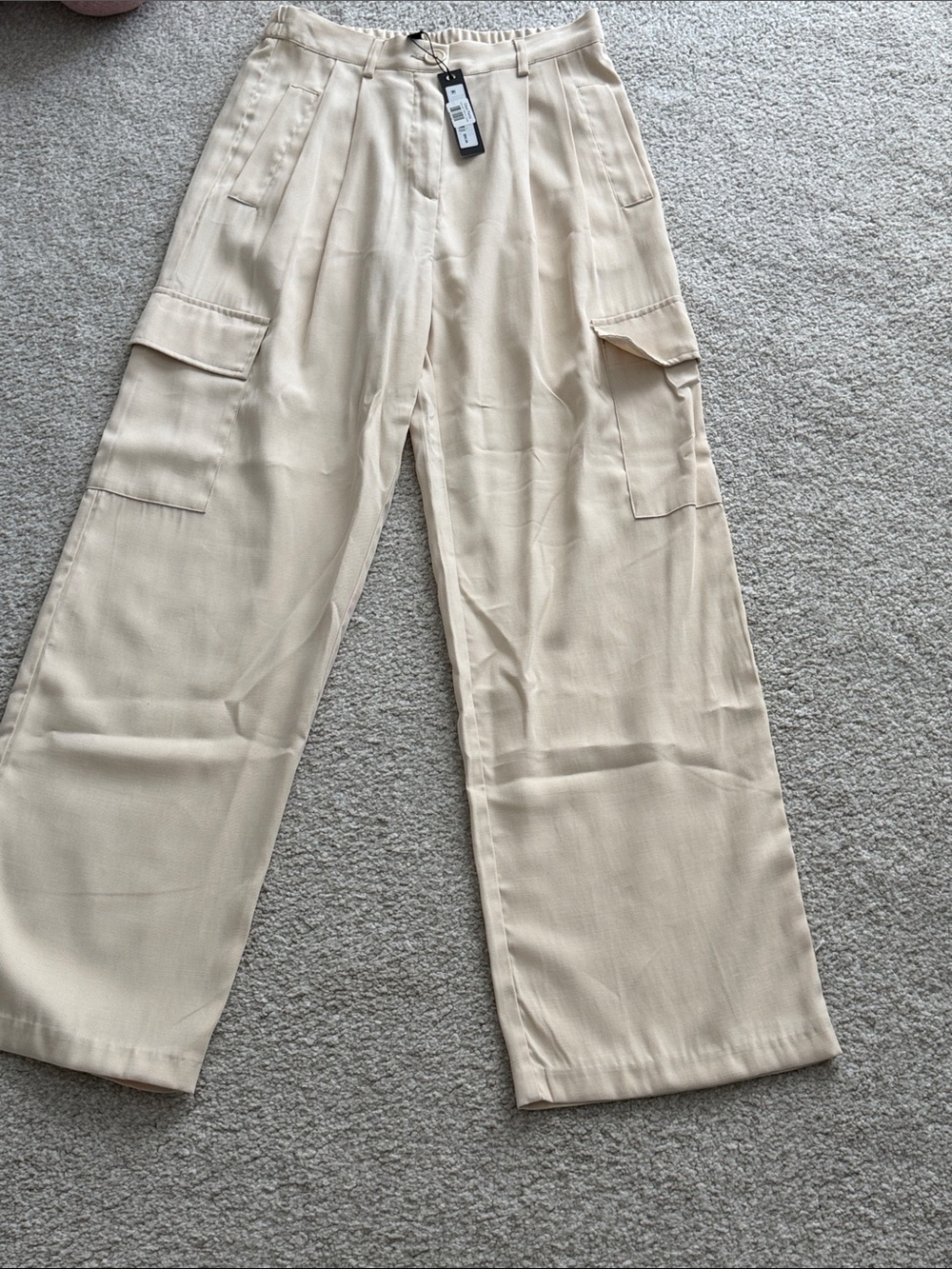 Steve Madden Cream Wide-Leg Cargo Pants
